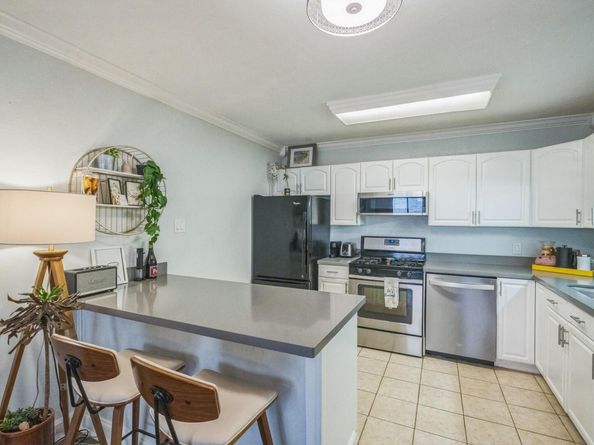 1304 Summit ST 107, Austin TX 78741