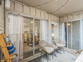 1304 Summit ST 107, Austin TX 78741