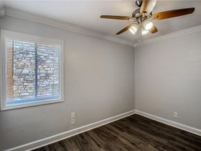1304 Summit ST 107, Austin TX 78741