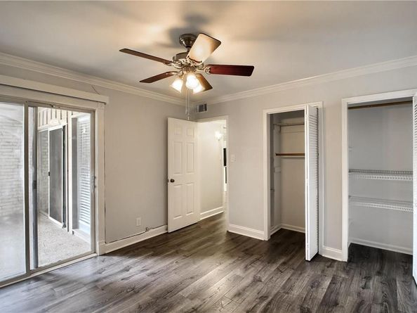 1304 Summit ST 107, Austin TX 78741