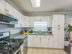 1304 Summit ST 107, Austin TX 78741