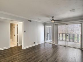 1304 Summit ST 107, Austin TX 78741