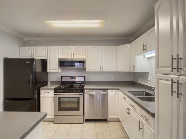 1304 Summit ST 107, Austin TX 78741
