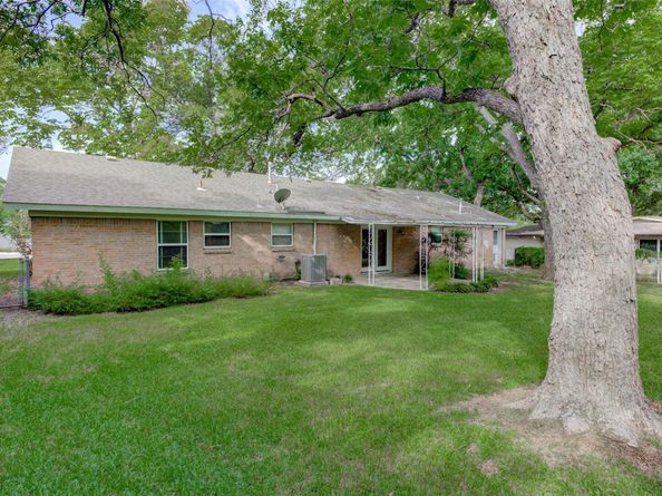 2502 Greenlawn PKWY, Austin TX 78757
