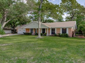 2502 Greenlawn PKWY, Austin TX 78757