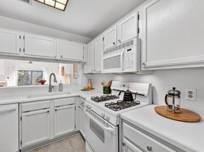 1411 Gracy Farms LN 118, Austin TX 78758