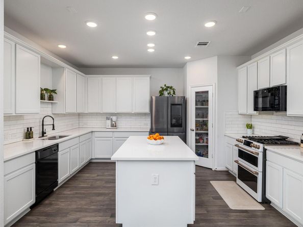 309 Sonbria PASS, Liberty Hill TX 78642