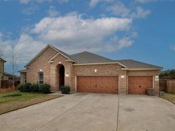 1228 Brenham LN