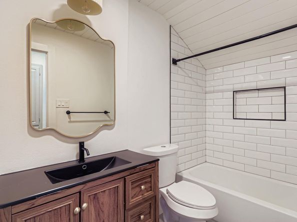 10407 Robinwood CIR, Austin TX 78758