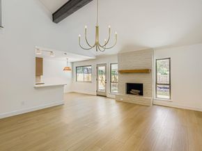 10407 Robinwood CIR, Austin TX 78758