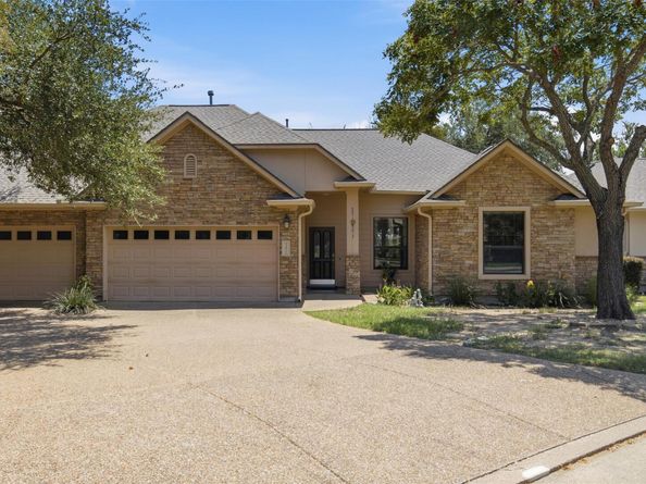 13912 Ashton Woods CIR 26, Austin TX 78727