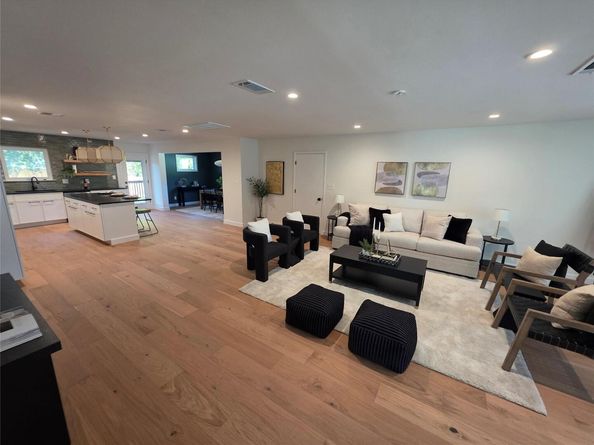 8102 Burrell DR, Austin TX 78757