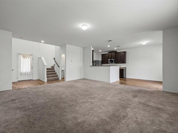19812 Hubert R Humphrey RD, Manor TX 78653