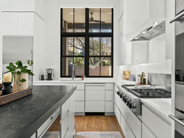 617 Harthan ST, Austin TX 78703