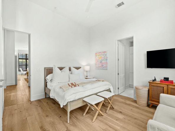 617 Harthan ST, Austin TX 78703