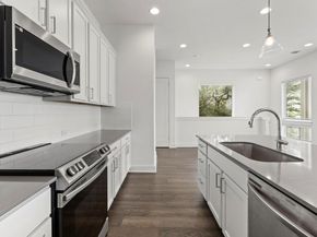 2050 Lohmans Spur RD 2005, Lakeway TX 78734