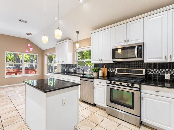 15814 Rustic LN, Austin TX 78717