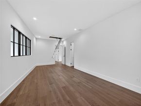 5 Scott Crescent, Austin TX 78703