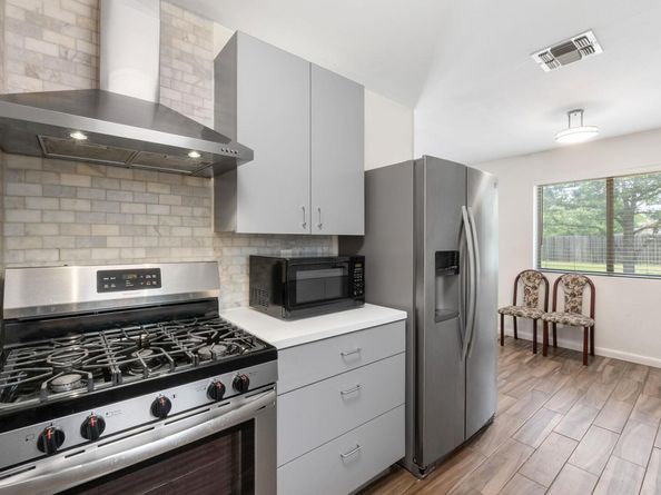 2006 Heathwood CIR, Round Rock TX 78664