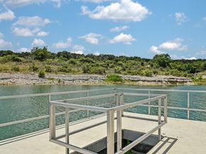 524 Highland Spring LN, Georgetown TX 78633