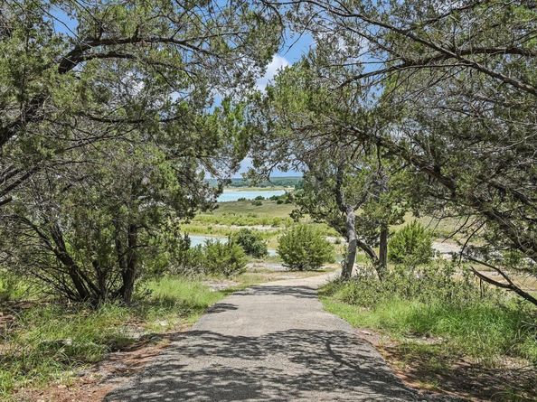 524 Highland Spring LN, Georgetown TX 78633