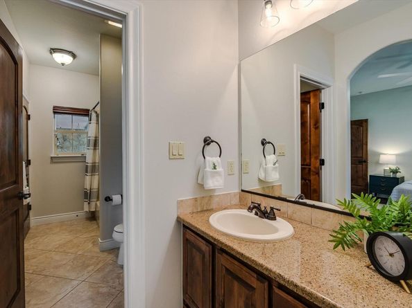524 Highland Spring LN, Georgetown TX 78633
