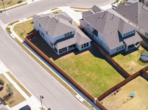 102 Fortuna Ct, Liberty Hill TX 78642