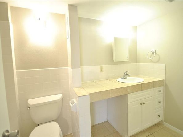 6903 Deatonhill DR 37, Austin TX 78745