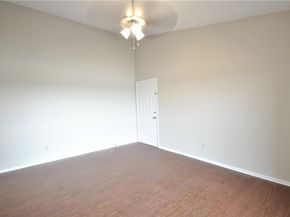 6903 Deatonhill DR 37, Austin TX 78745