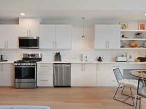 4004 Banister LN 115, Austin TX 78704