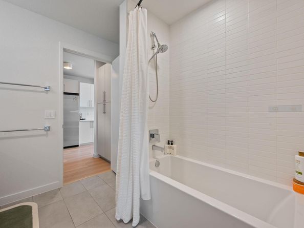 4004 Banister LN 115, Austin TX 78704