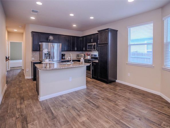 1501 Gropius LN 30B, Pflugerville TX 78660