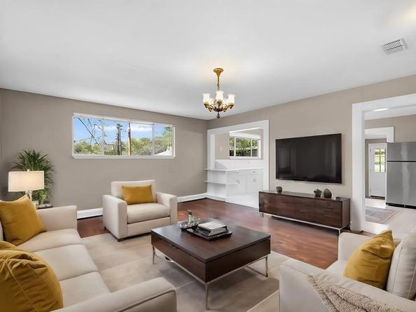 24801 Lake View DR, Spicewood TX 78669