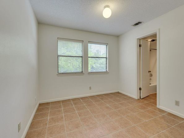 9226 Jollyville RD 132, Austin TX 78759