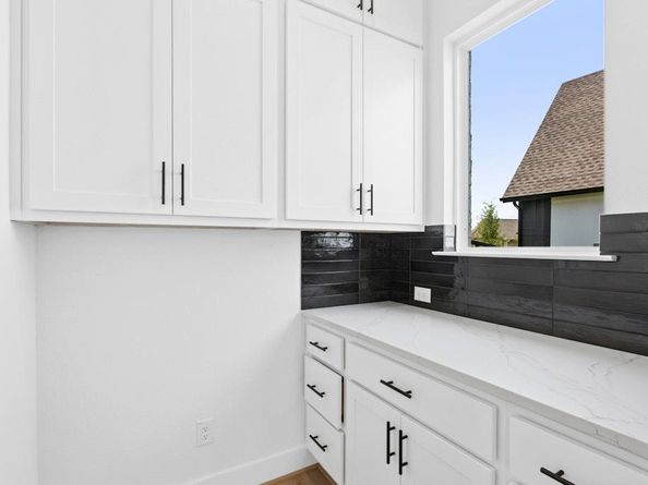 220 Reata Ridge LOOP, Liberty Hill TX 78642