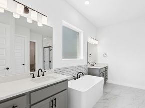 220 Reata Ridge LOOP, Liberty Hill TX 78642