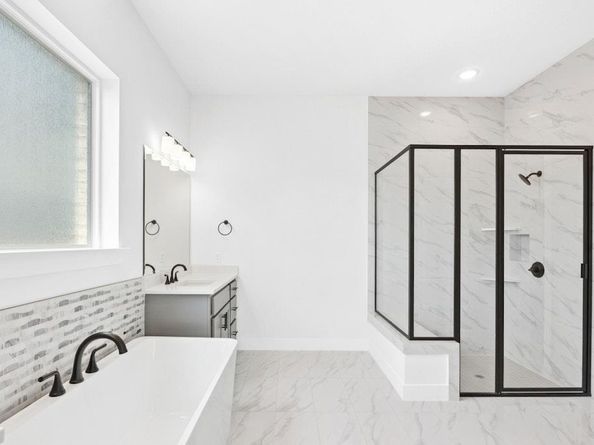 220 Reata Ridge LOOP, Liberty Hill TX 78642