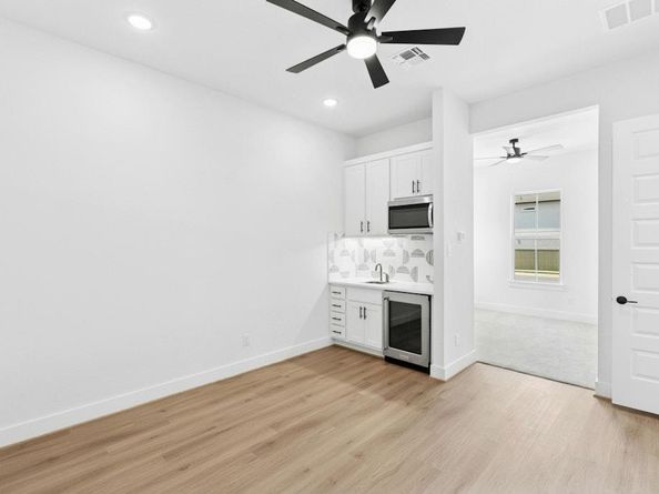 220 Reata Ridge LOOP, Liberty Hill TX 78642