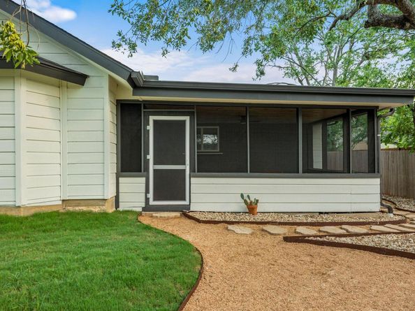 5702 Sutherlin RD, Austin TX 78723