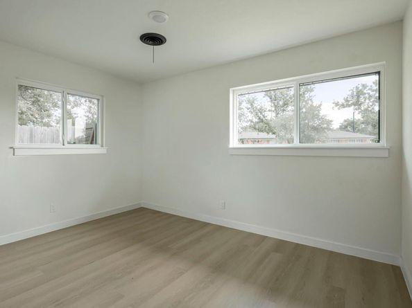 5702 Sutherlin RD, Austin TX 78723