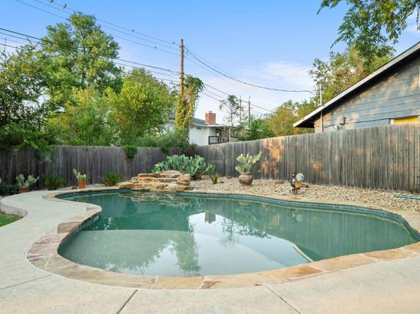 5702 Sutherlin RD, Austin TX 78723