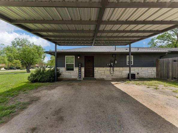 12747 Burson DR, Manchaca TX 78652