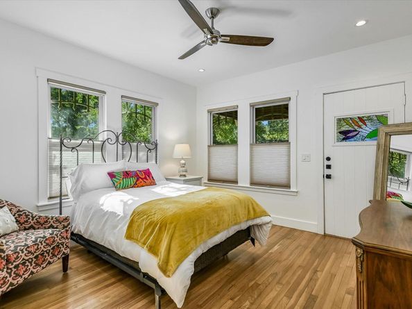 106 E 35th ST, Austin TX 78705