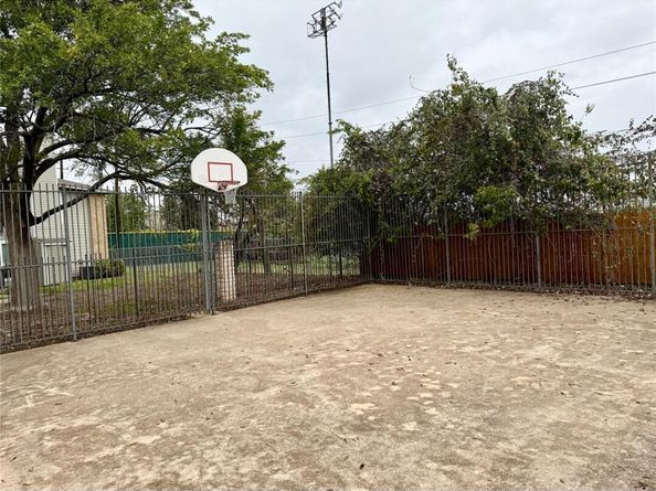 10616 Mellow MDWS 26C, Austin TX 78750