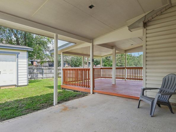 2101 Barnett DR, Cedar Park TX 78613