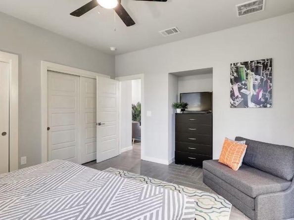 2709 E 2nd ST A, Austin TX 78702