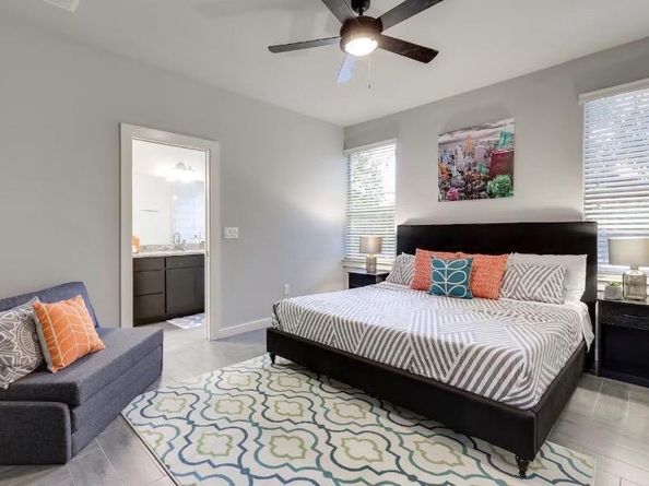 2709 E 2nd ST A, Austin TX 78702