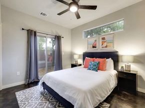 2709 E 2nd ST A, Austin TX 78702