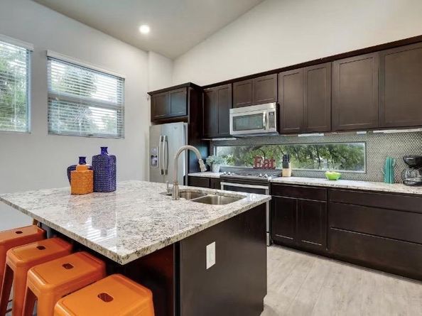 2709 E 2nd ST A, Austin TX 78702