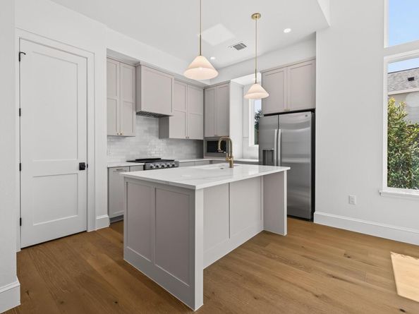 1410 Perez ST 1, Austin TX 78721